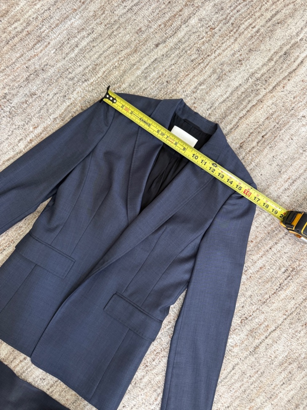 Hugo Boss Women’s Navy Suit Set (Blazer + Pants) – Tailored Fit - Size US 4 - Picture 11 of 12